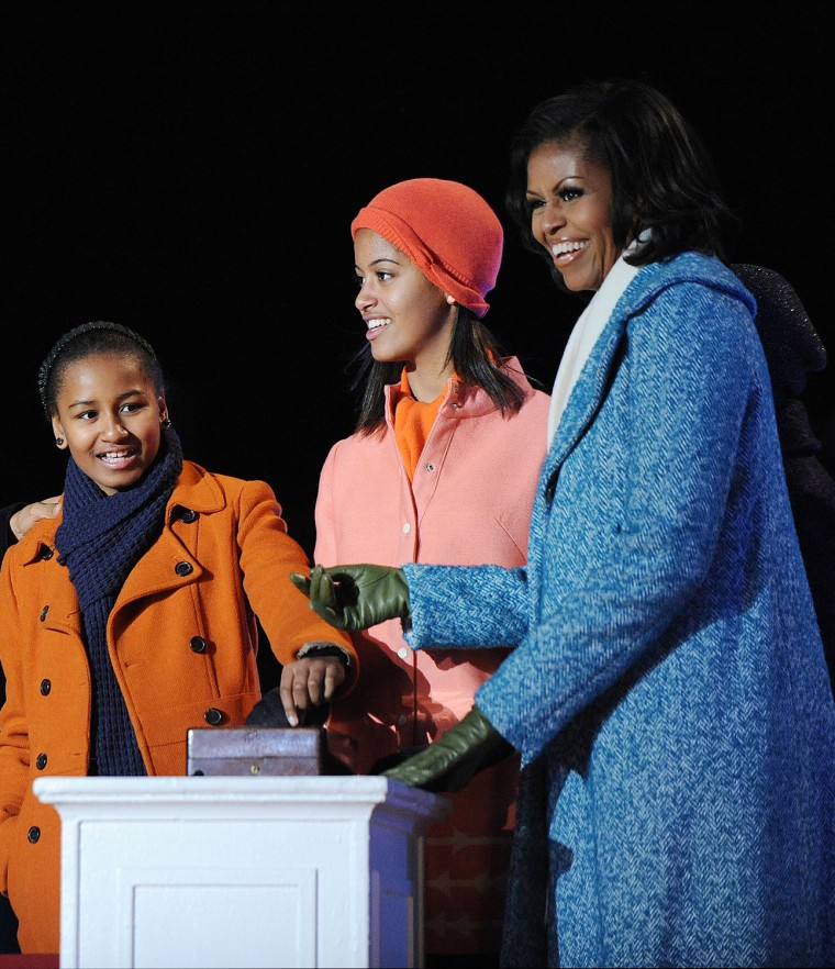 Image: President Obama And Family Attend Nat'l Christmas Tree Lighting